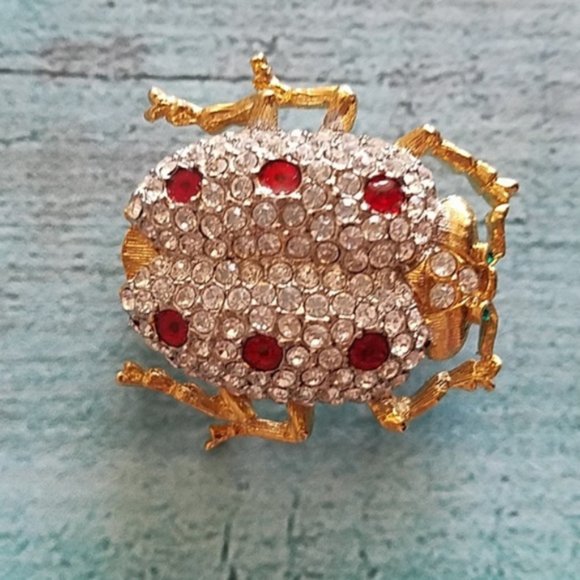Vintage Rhinestone red white & gold Beetle Bug brooch pin - Picture 4 of 5